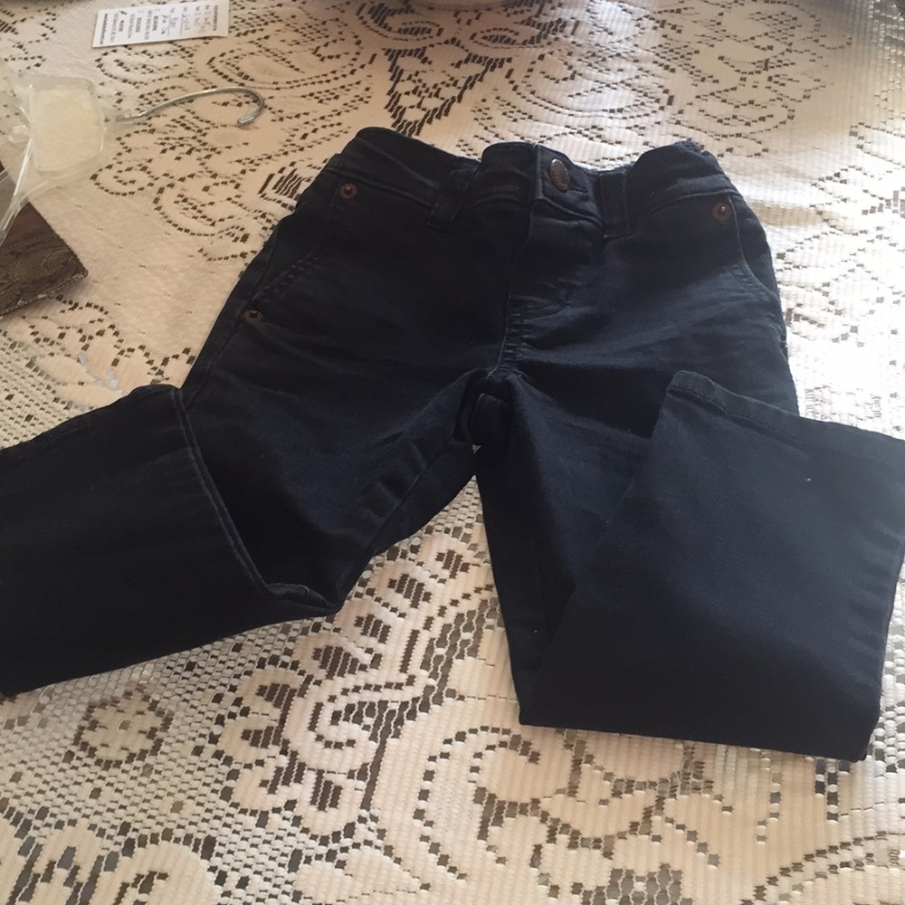 ❤️Nice jeans size 3t run like 2t